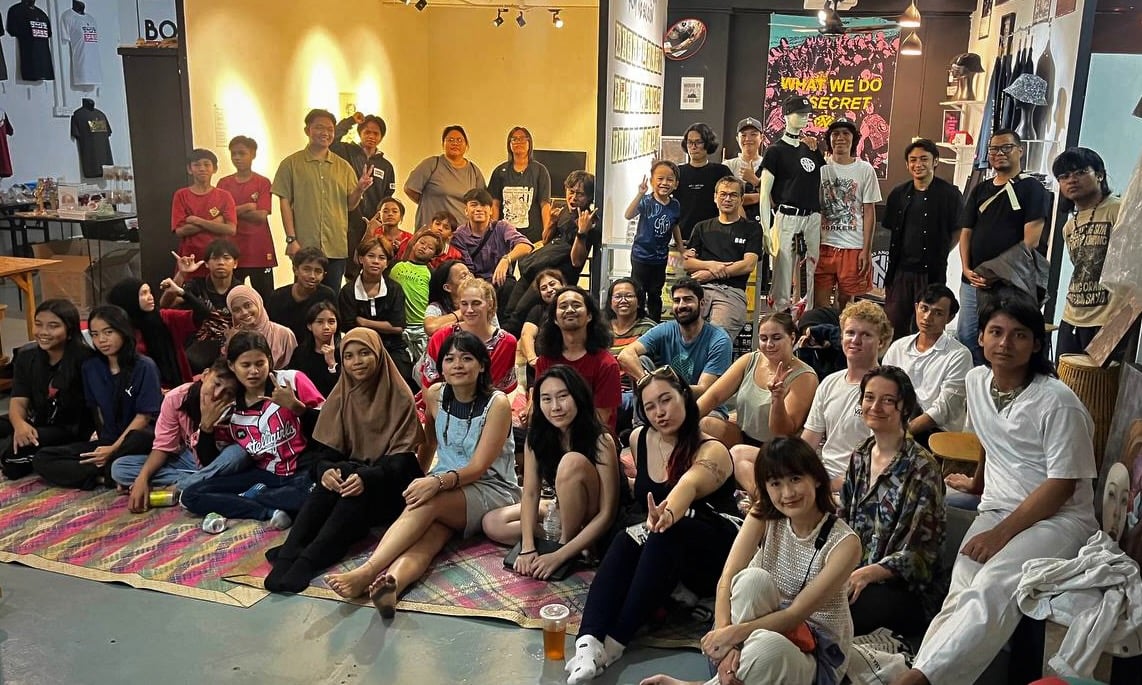 Raising_Rights_Main_Photo